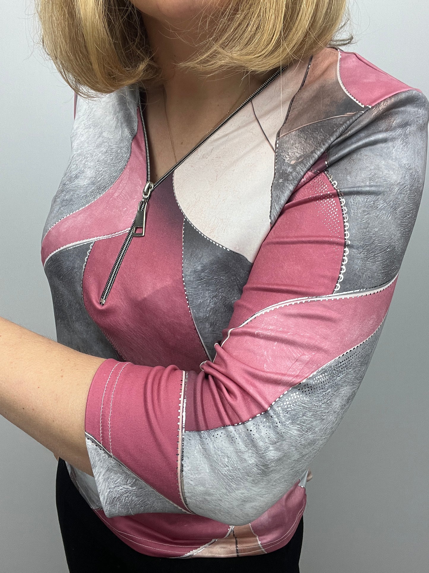 SAMANTHA 3/4 sleeve zip top