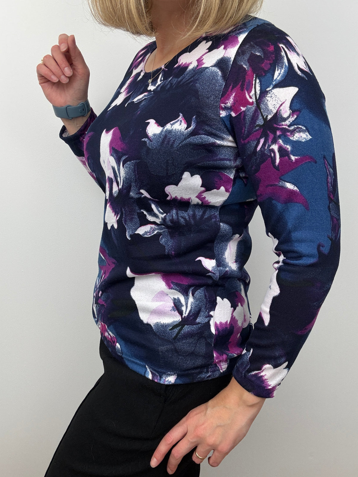 UNA fine knit style top