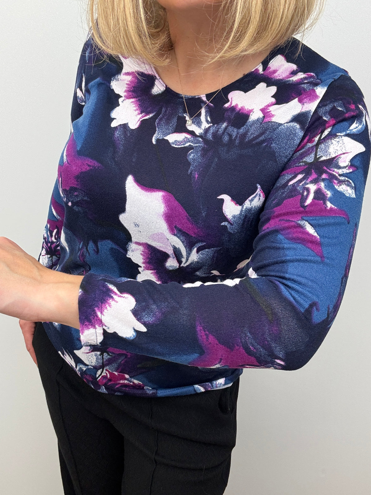UNA fine knit style top