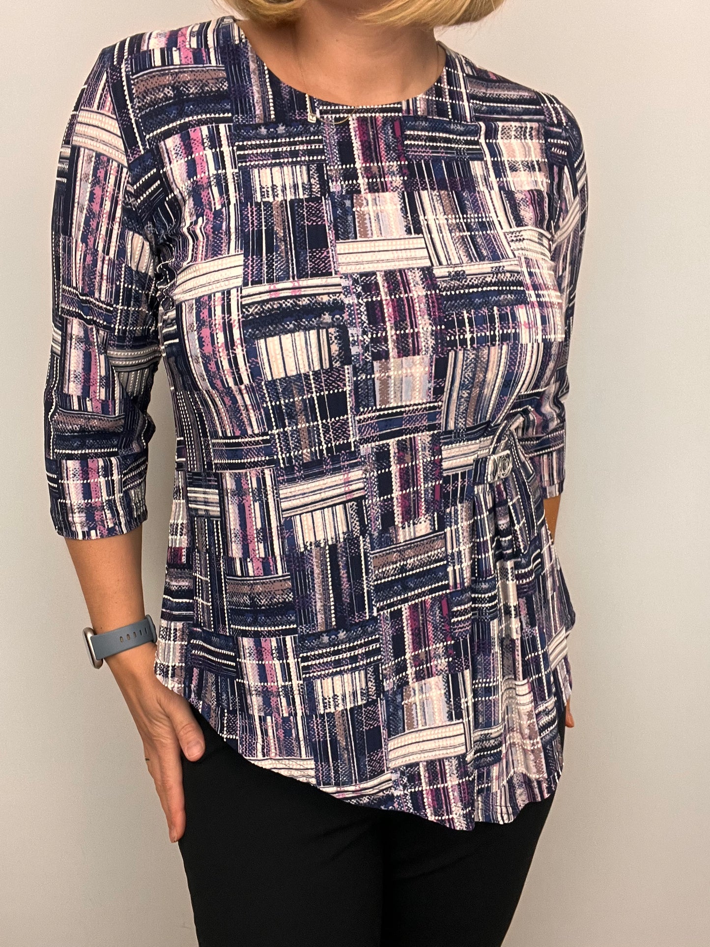 VIOLA round neck top with dipped hem