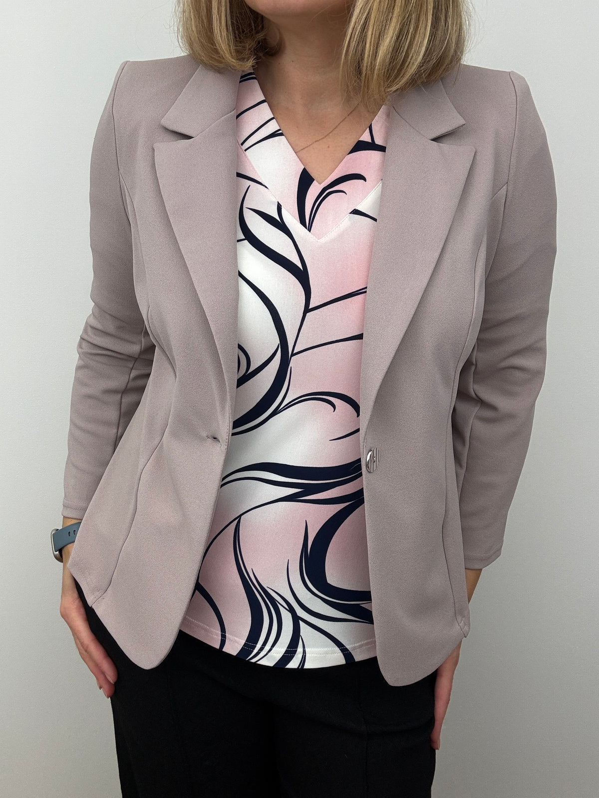 Mink pink fabric jacket with lapel collar