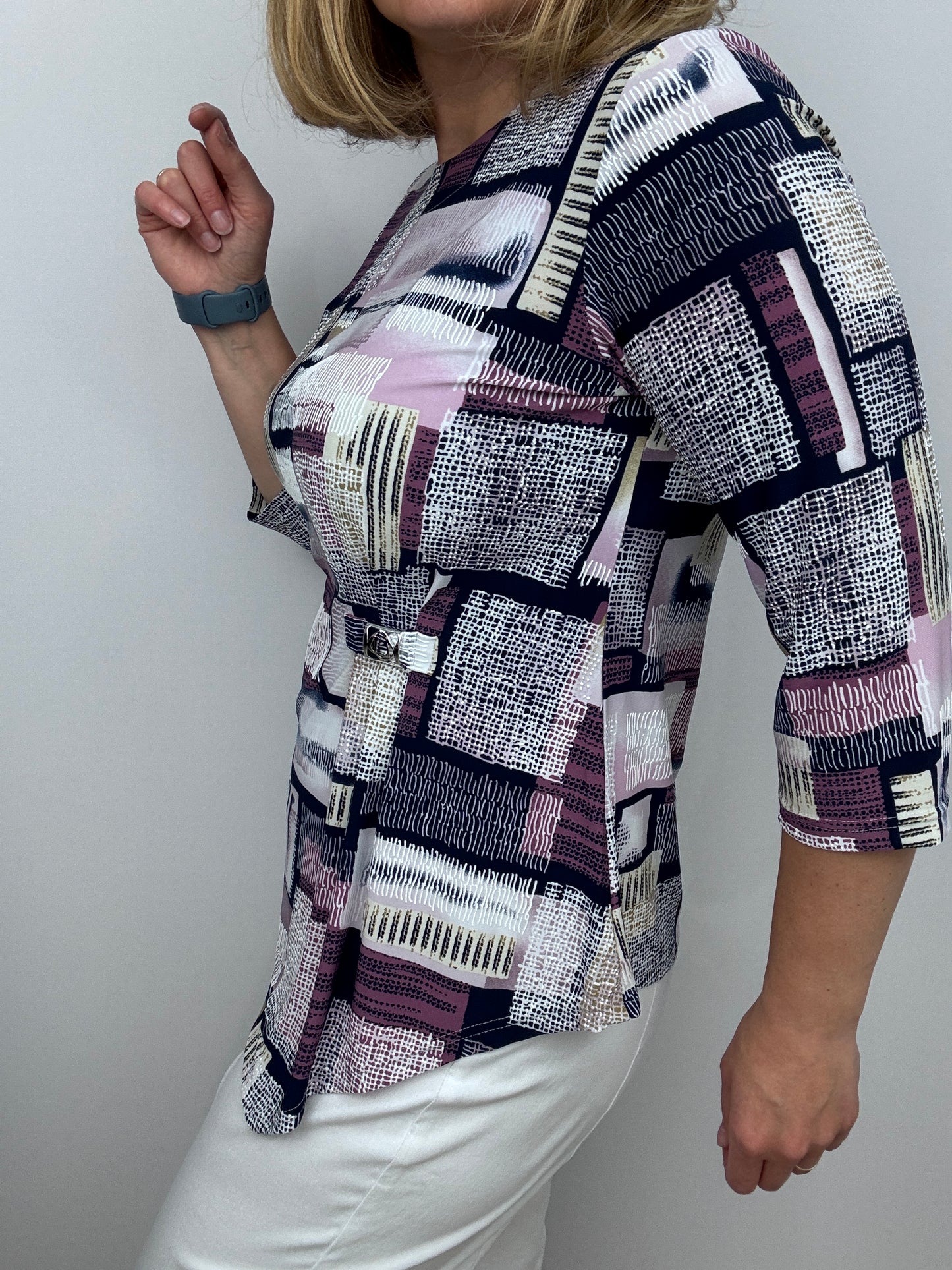 EMILY round neck top with dipped hem