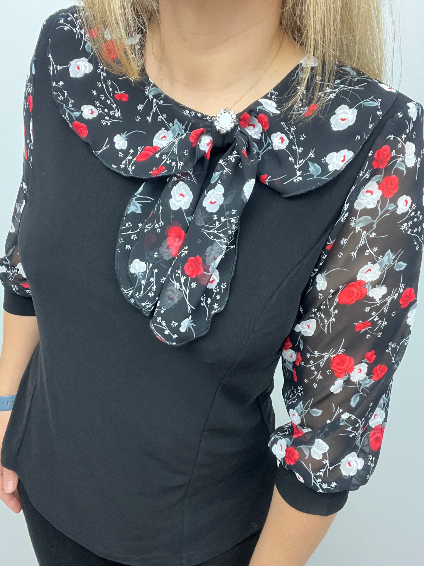 CAROL top with bow detail at neckline