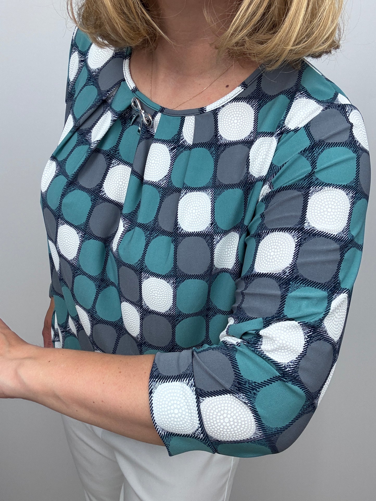 HOPE top with gently elasticated hem