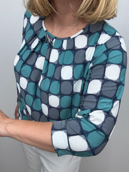 HOPE top with gently elasticated hem