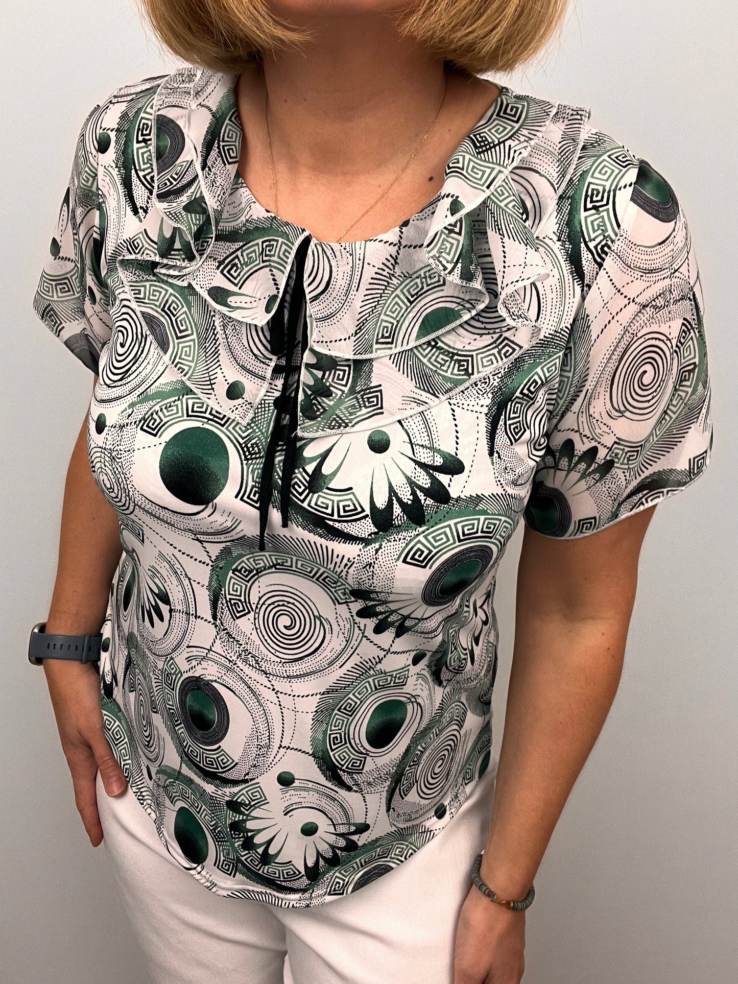 ELLA GRACE Double ruffle round neck top with short sleeve