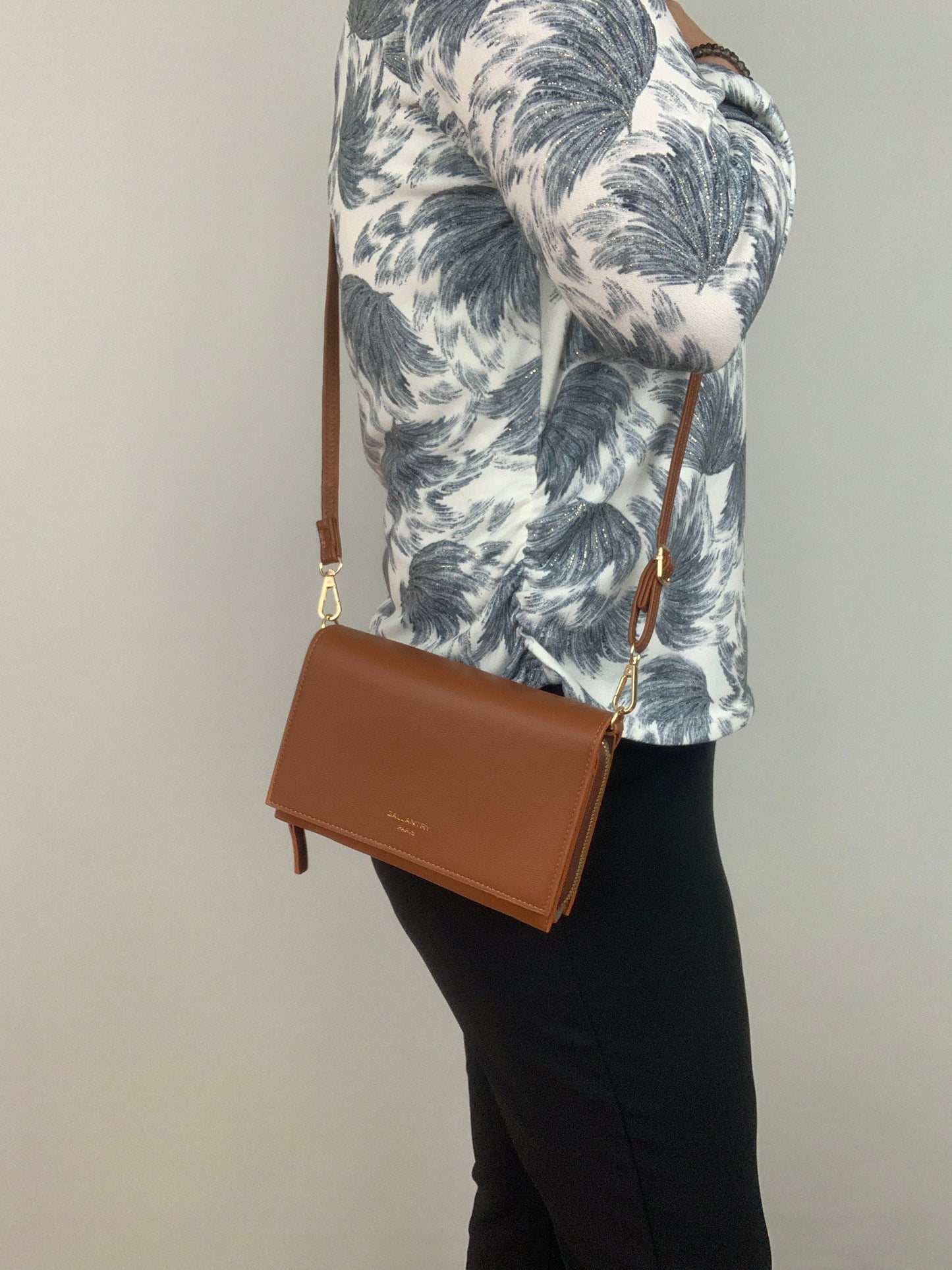 MUNICH BROWN - faux leather shoulder/crossbody bag small