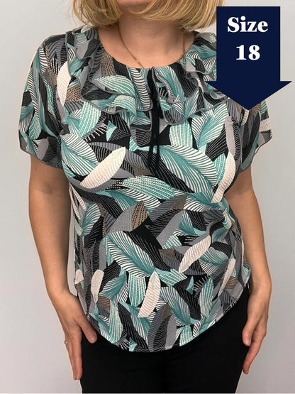 JANET Double ruffle top with chiffon sleeves